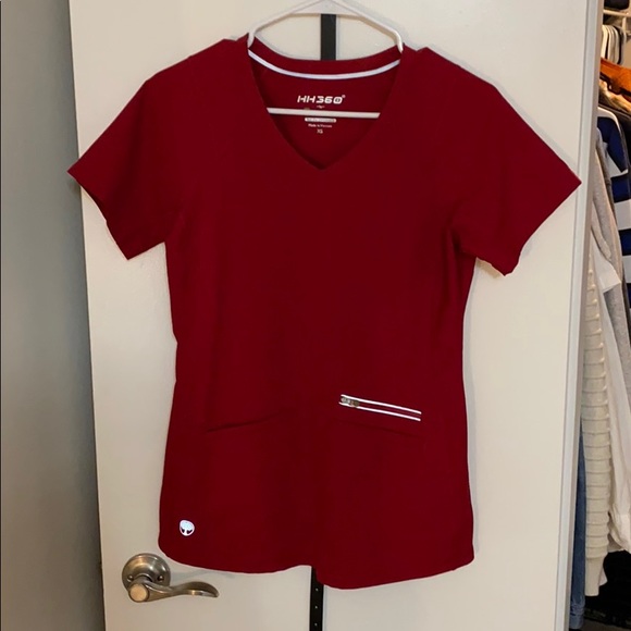 Red scrub top - Picture 1 of 2